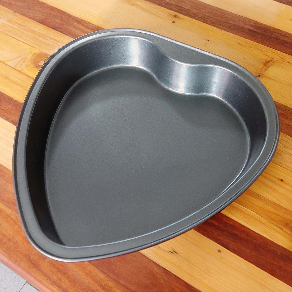 قالب پیتزا قلبی